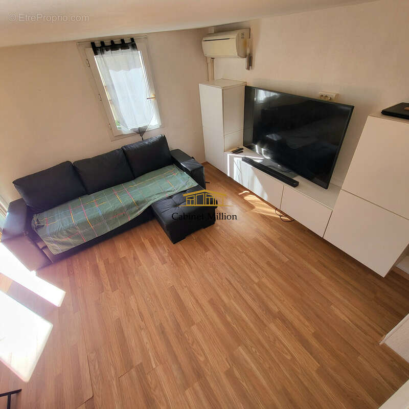 Maison à VIC-LA-GARDIOLE