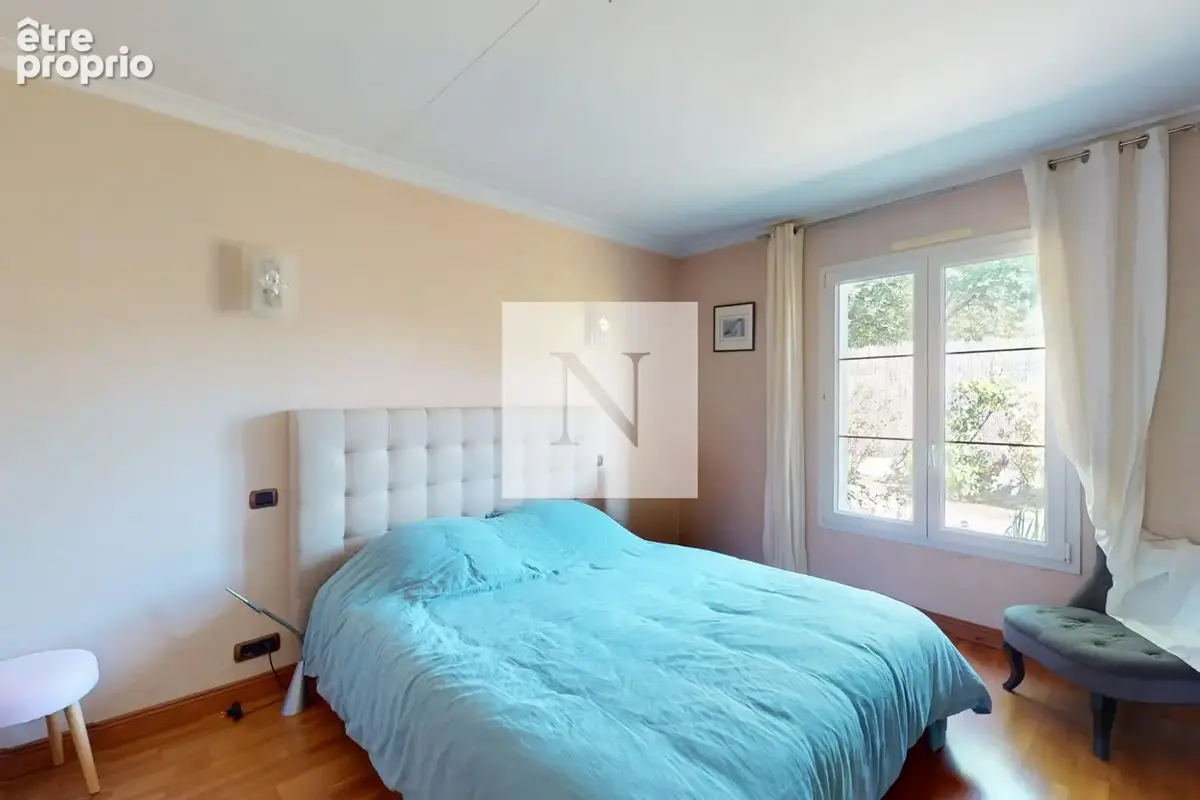 Maison 6 pièces 218 m² à vendre à Saintes (17100) - photo 9