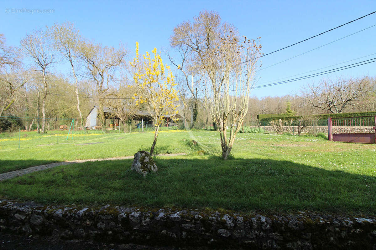 Maison à REIGNAC-SUR-INDRE