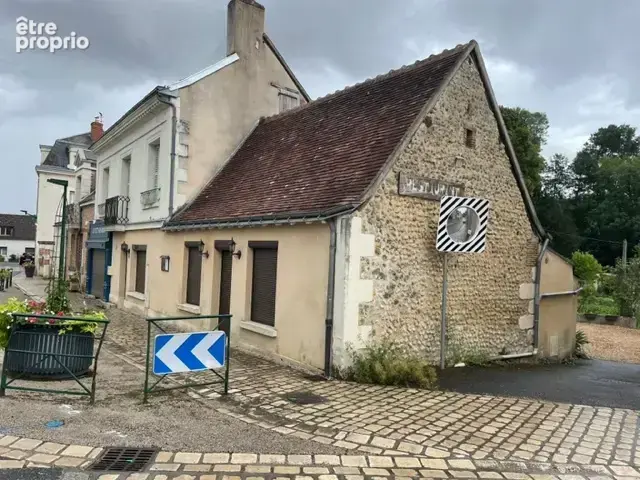 A VENDRE  MURS Local commercial  à Villedômer - 110 m², 5 pièces - photo 2