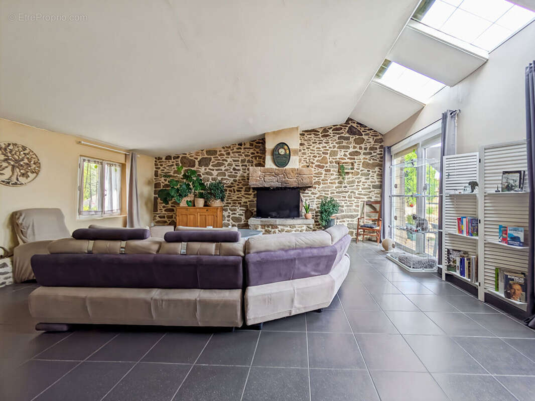 Maison à vendre - MEILLAC campagne - 2 chambres -  225 000 HAI - photo 4