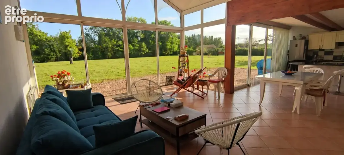 AUTHENTIQUE CHARENTAISE RENOVEE   3ch, veranda, 5000m2 de terrain, 2 garages - photo 15