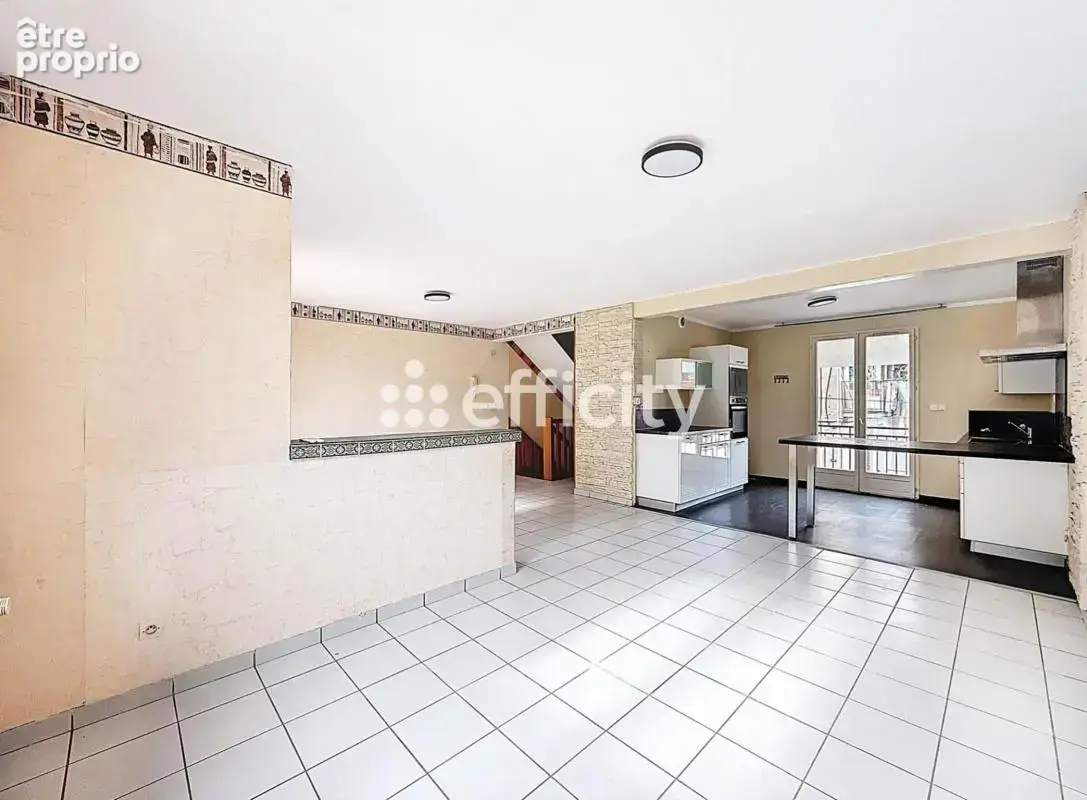 Maison 5 pièces 109 m² à vendre à Saint-Chamond (42400) - photo 3