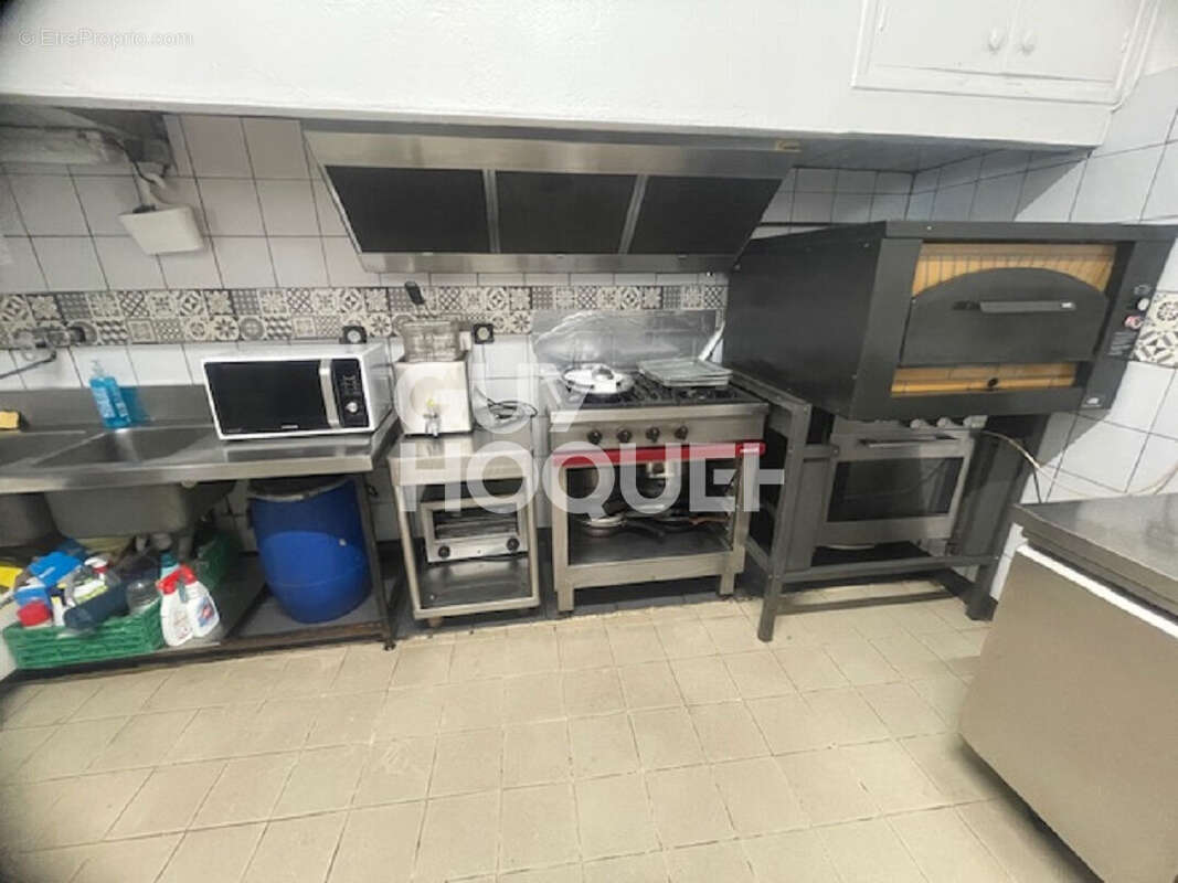 Commerce à VALLAURIS