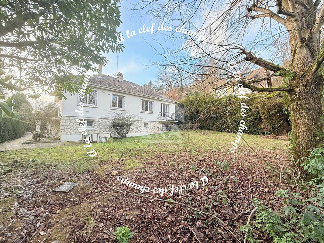 Maison à BURES-SUR-YVETTE