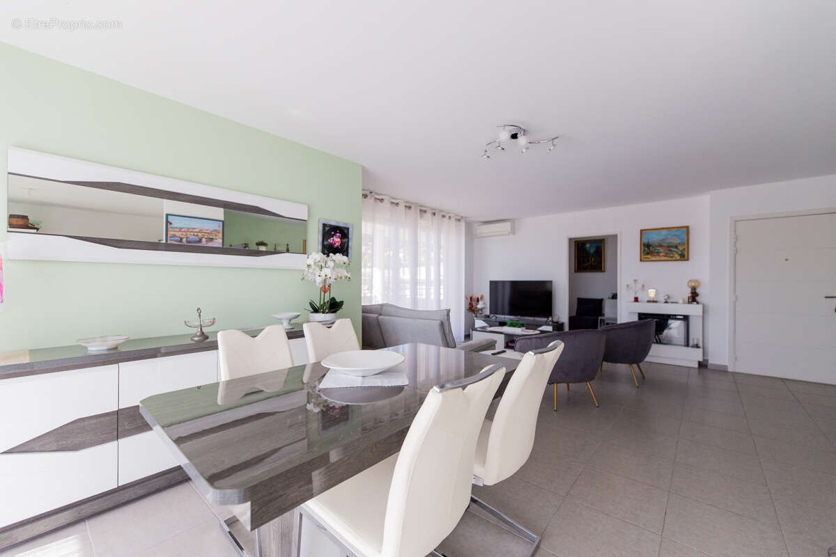 Appartement à MANDELIEU-LA-NAPOULE