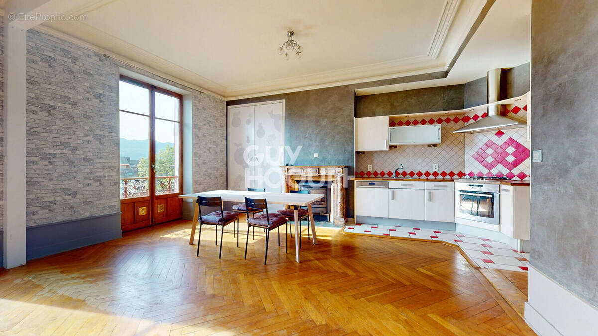 Appartement à AIX-LES-BAINS
