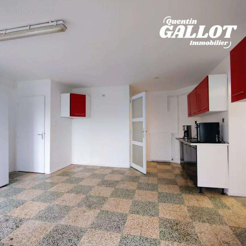 Maison à SAINT-PIERRE-BROUCK