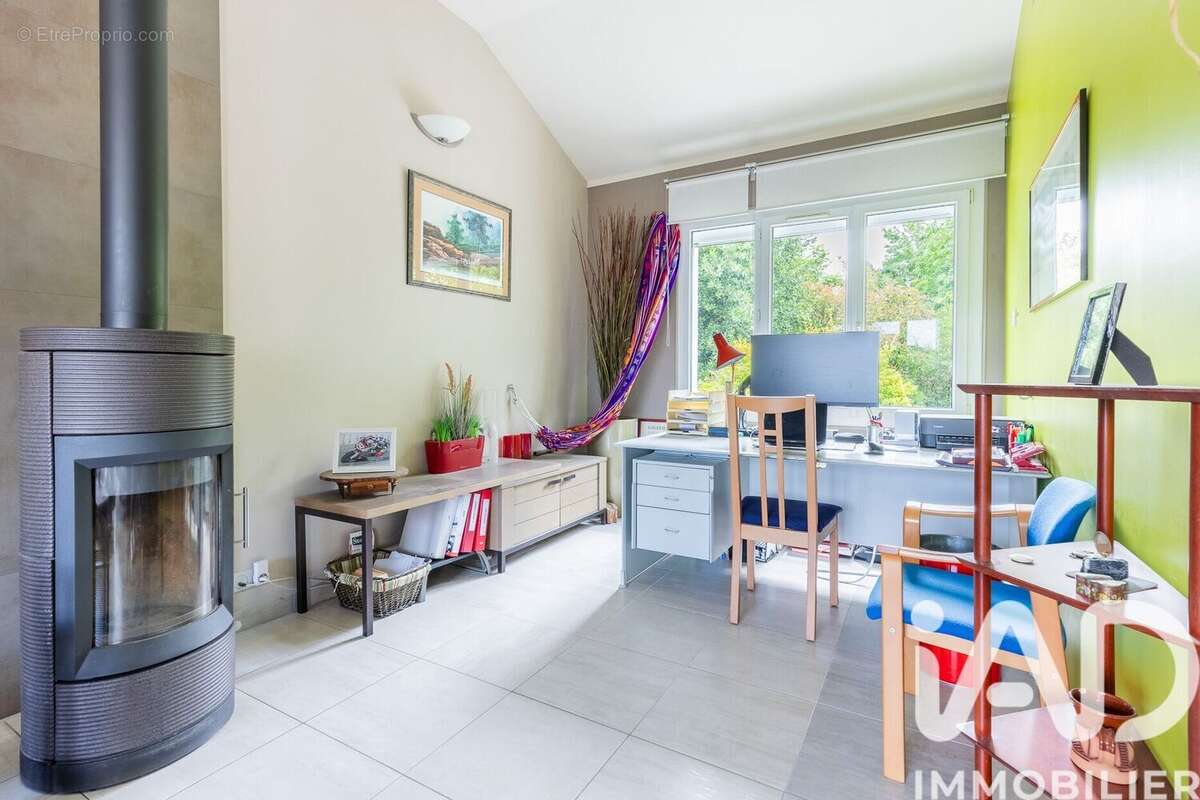 Maison 88 m² à Igny  - photo 5