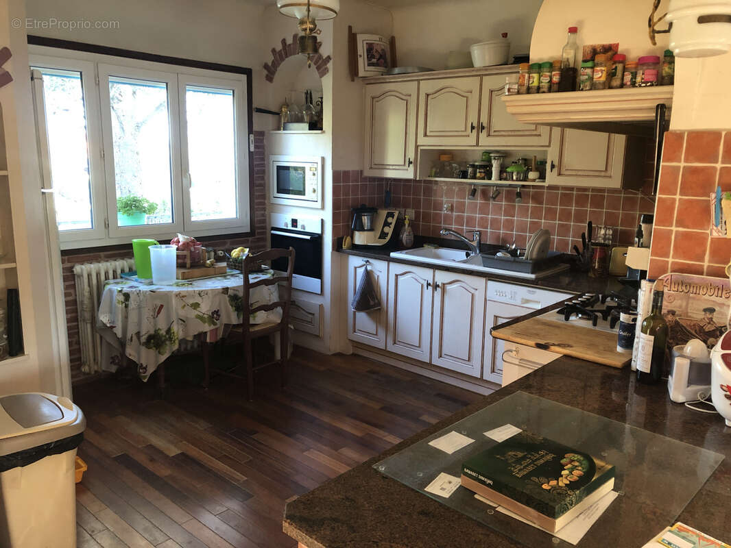 Grande maison T7 - 250 m2 - BESSIÈRES - photo 3