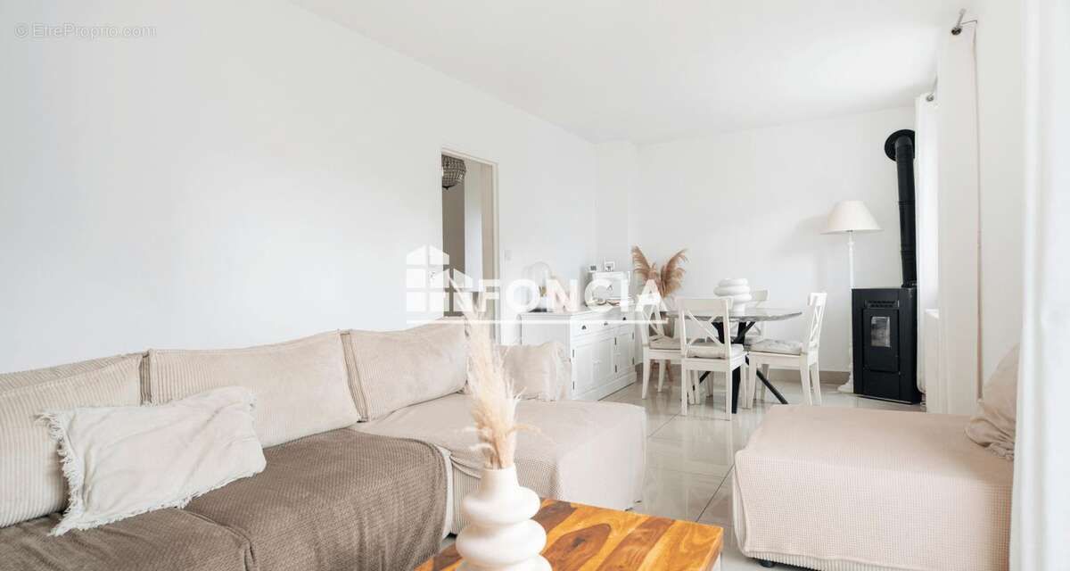Maison de 80 m2 sur sous-sol complet, proche Loire et toutes commodités, PARCELLE CONSTRUCTIBLE - photo 2