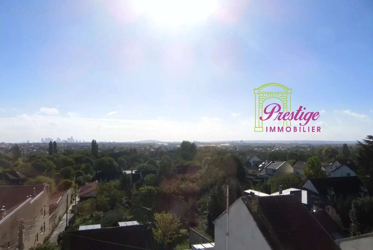 Appartement à LE MESNIL-LE-ROI