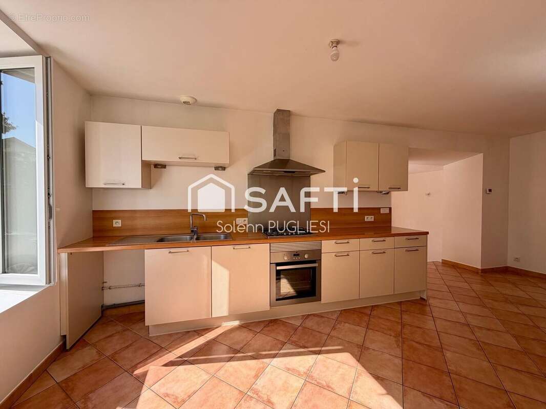 Maison 162 m² à Gillonnay  - photo 3