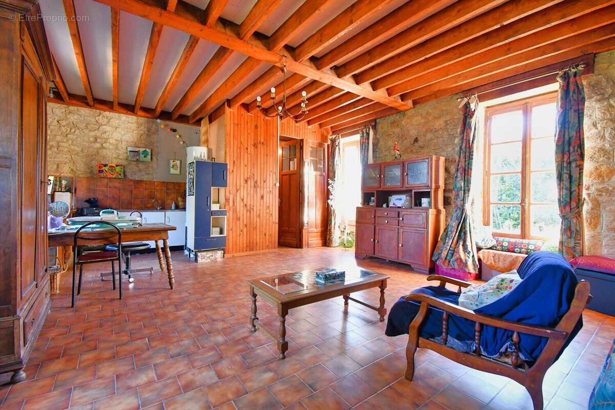 Maison à MOUX-EN-MORVAN