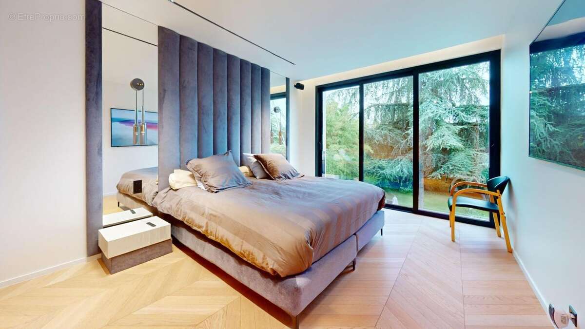 Maison à SAINT-MAUR-DES-FOSSES