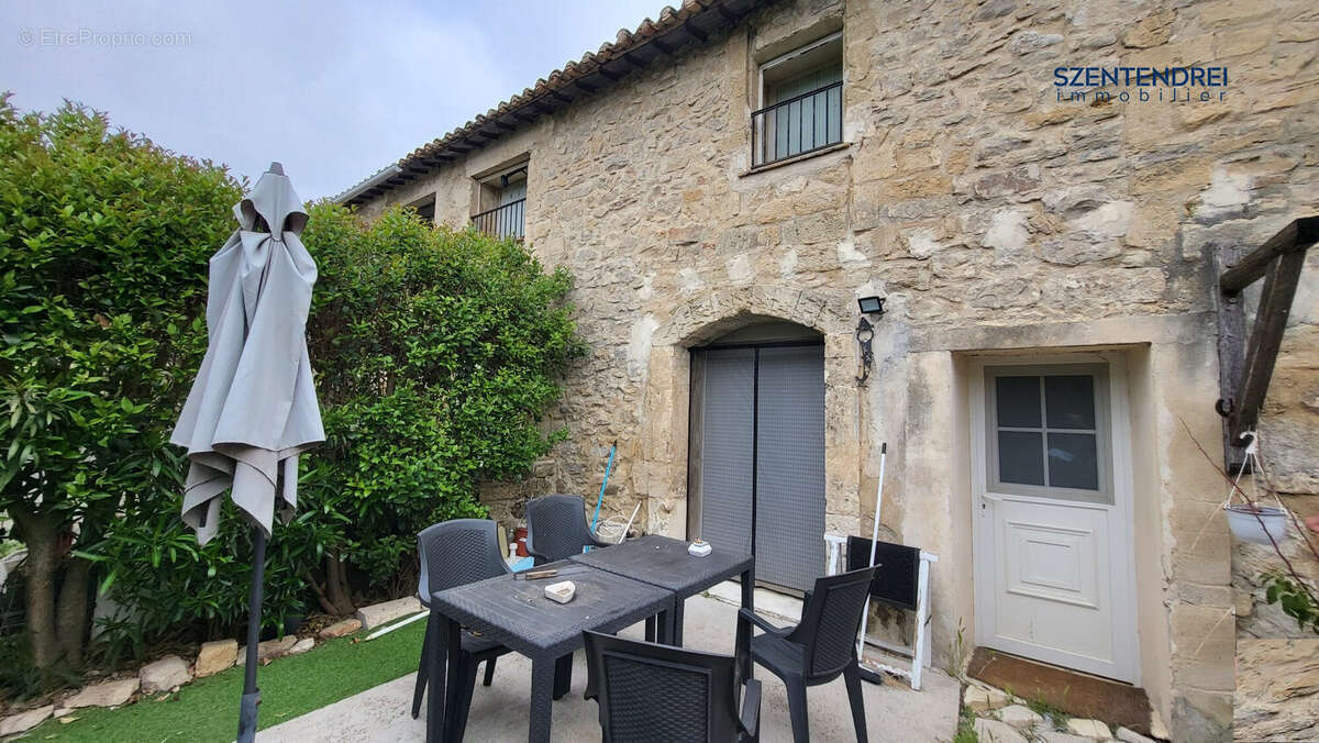 Appartement à SAINT-NAZAIRE-DE-PEZAN