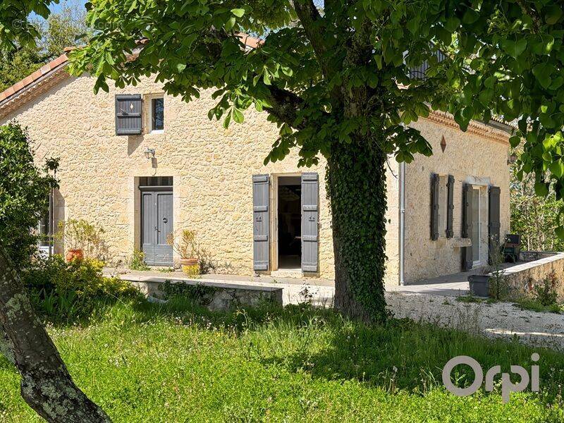 Maison à SAINT-CLAR