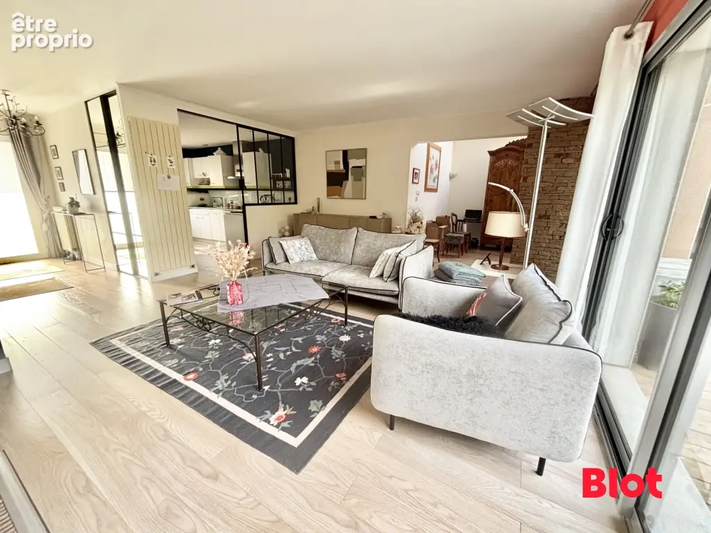 Maison 5 pièces 107 m² à vendre à Chantepie (35135) - photo 2