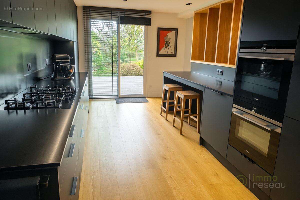 Maison 160 m² à Saint-Jean-Le-Thomas  - photo 6