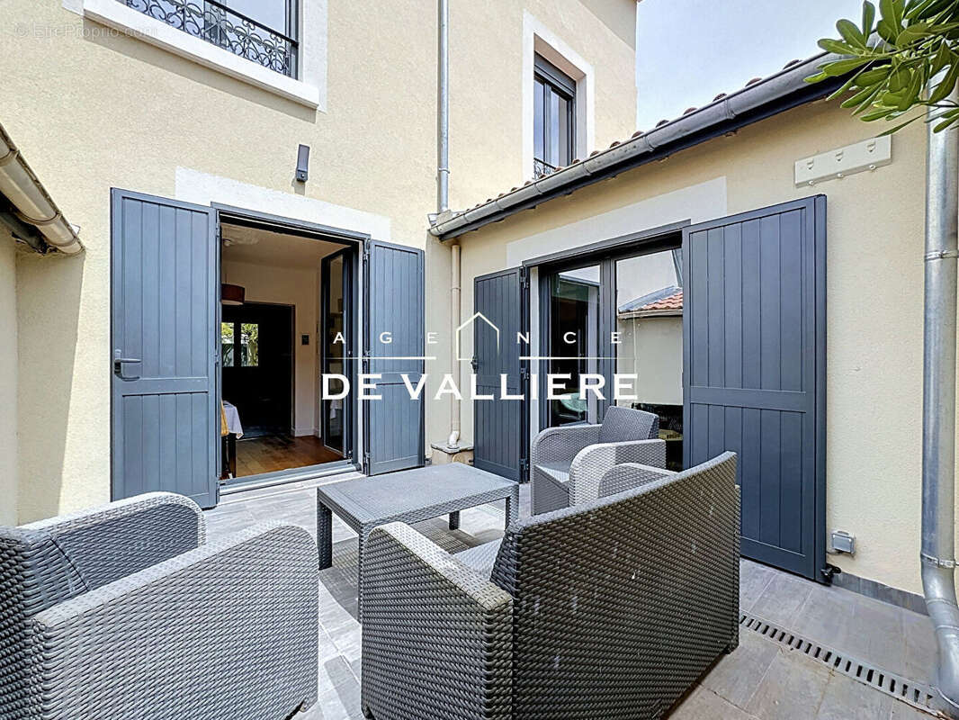 Rueil Malmaison - Côteaux - Maison 6 pièces 4 chambres - photo 8