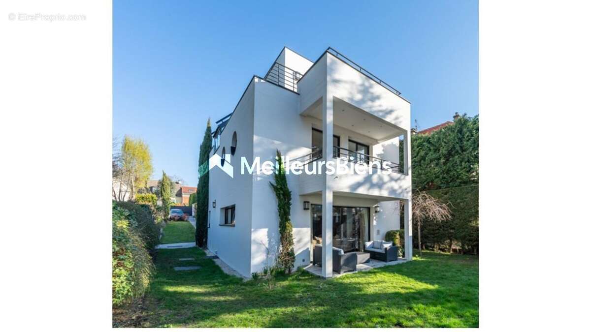 Maison à SAINT-CLOUD