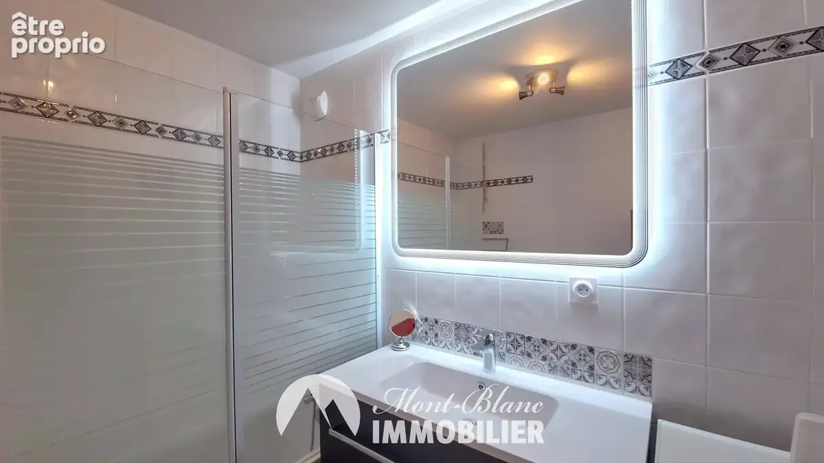 Studio en rez-de-jardin avec terrasse et jardin privatif – Sallanches - photo 11