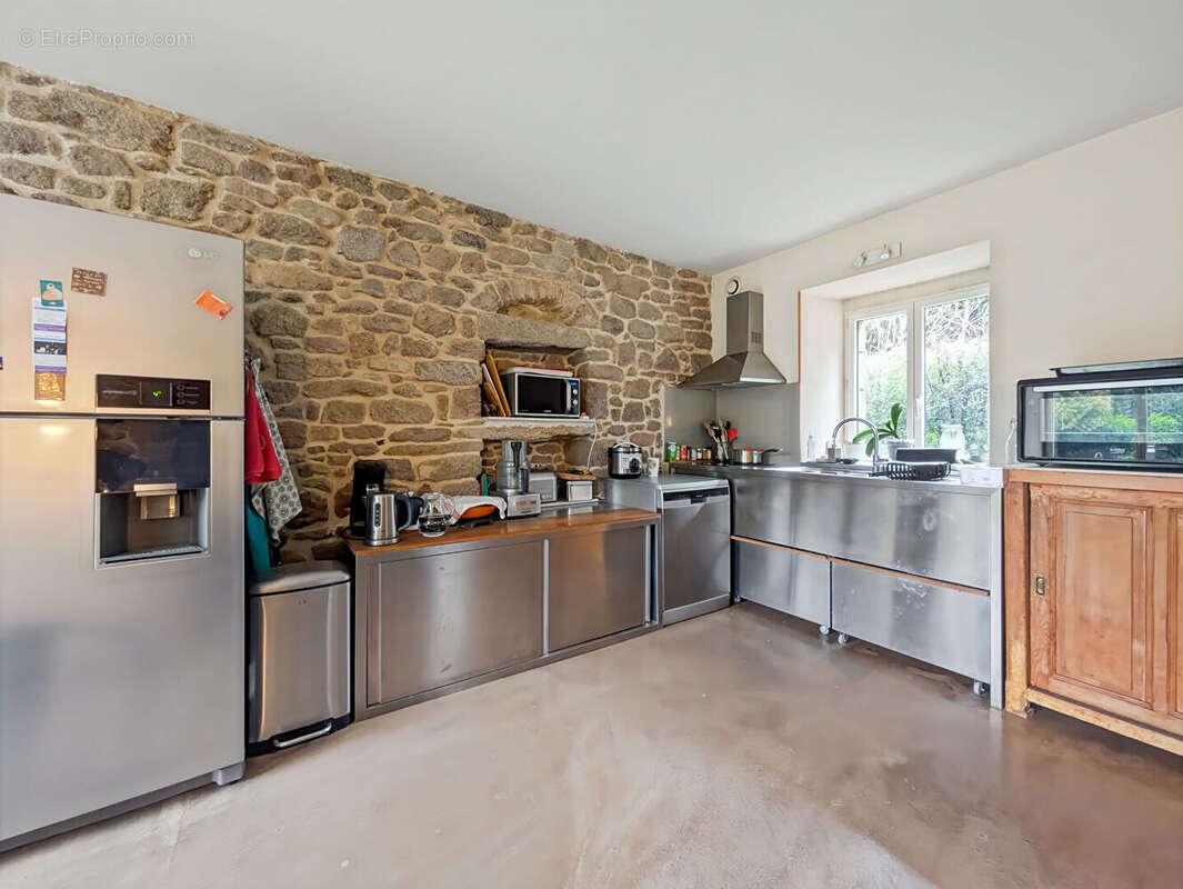 Maison à COMBOURG