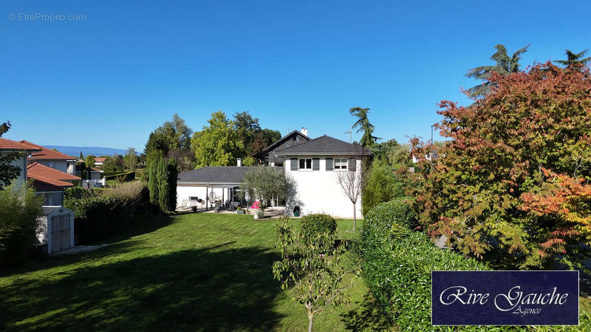 Maison à CHENS-SUR-LEMAN