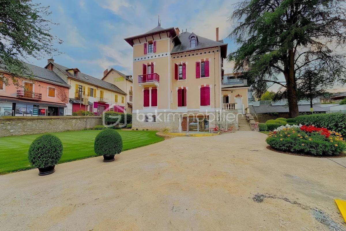 Appartement à CHALLES-LES-EAUX