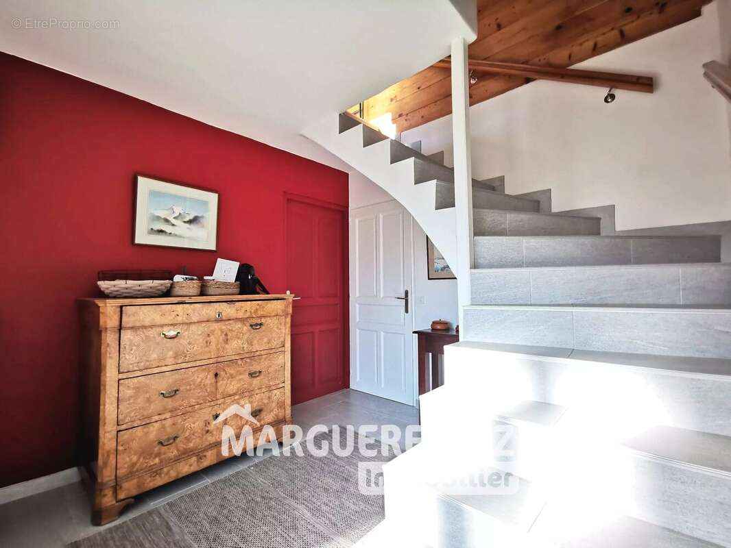 Chalet - vue dégagée - calme - 164 m² habitables - 2705 m² de terrain clôturé - Cœur de Boëge ! - photo 25