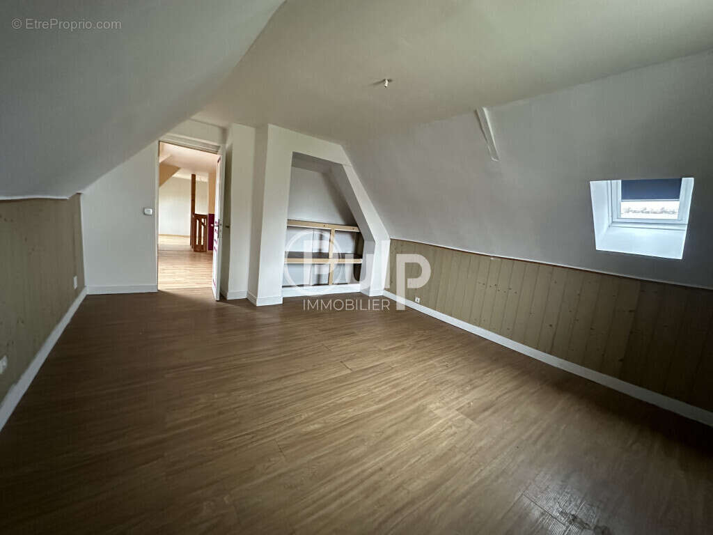 Maison à BRAILLY-CORNEHOTTE