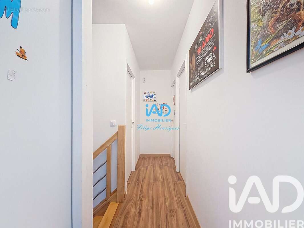 Maison 113 m² à Tournan-En-Brie  - photo 4