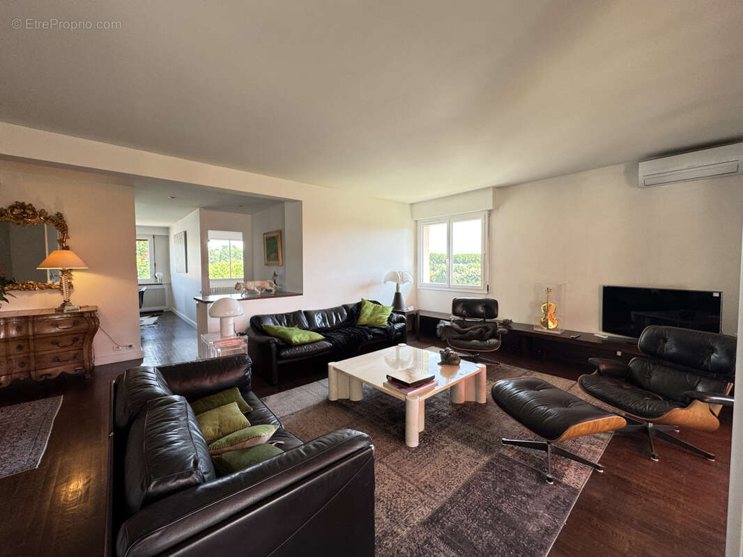 Appartement à SAINT-MAUR-DES-FOSSES