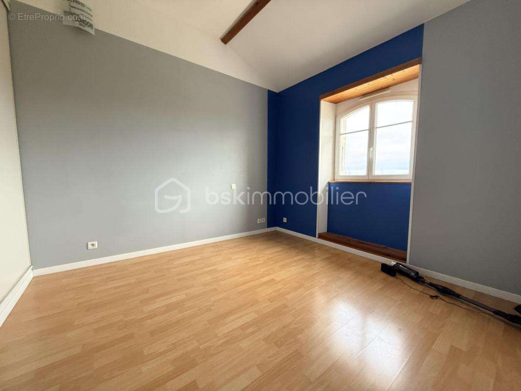maison en pierre 4 chambres et garage - photo 9