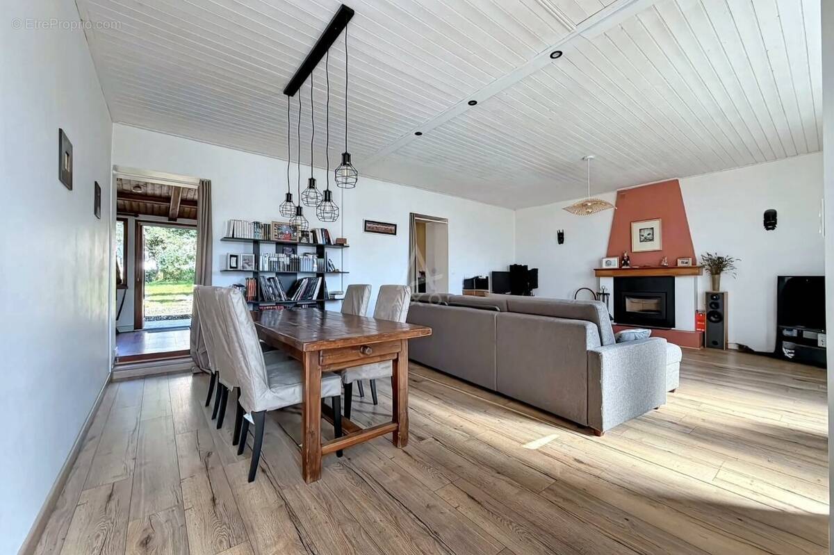 Maison à SAINT-REVEREND