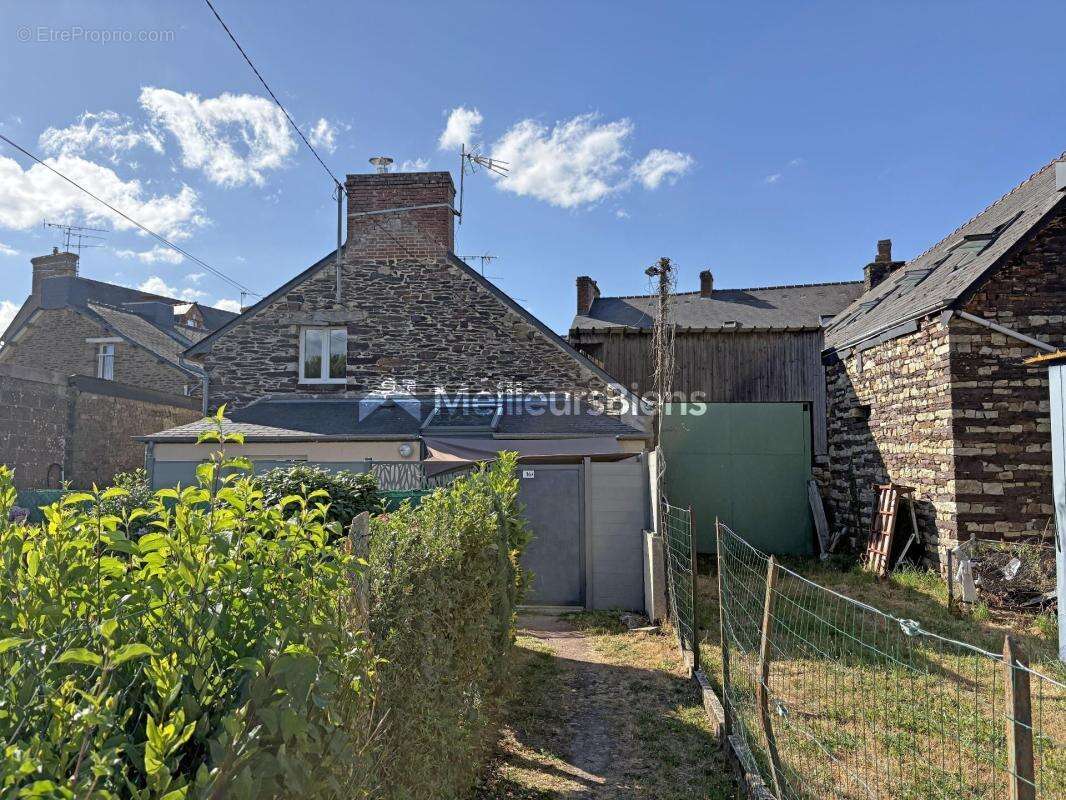 Opportunité rare en hyper-centre de Plélan-le-Grand – Ensemble immobilier avec fort potentiel locatif et constructible - photo 3