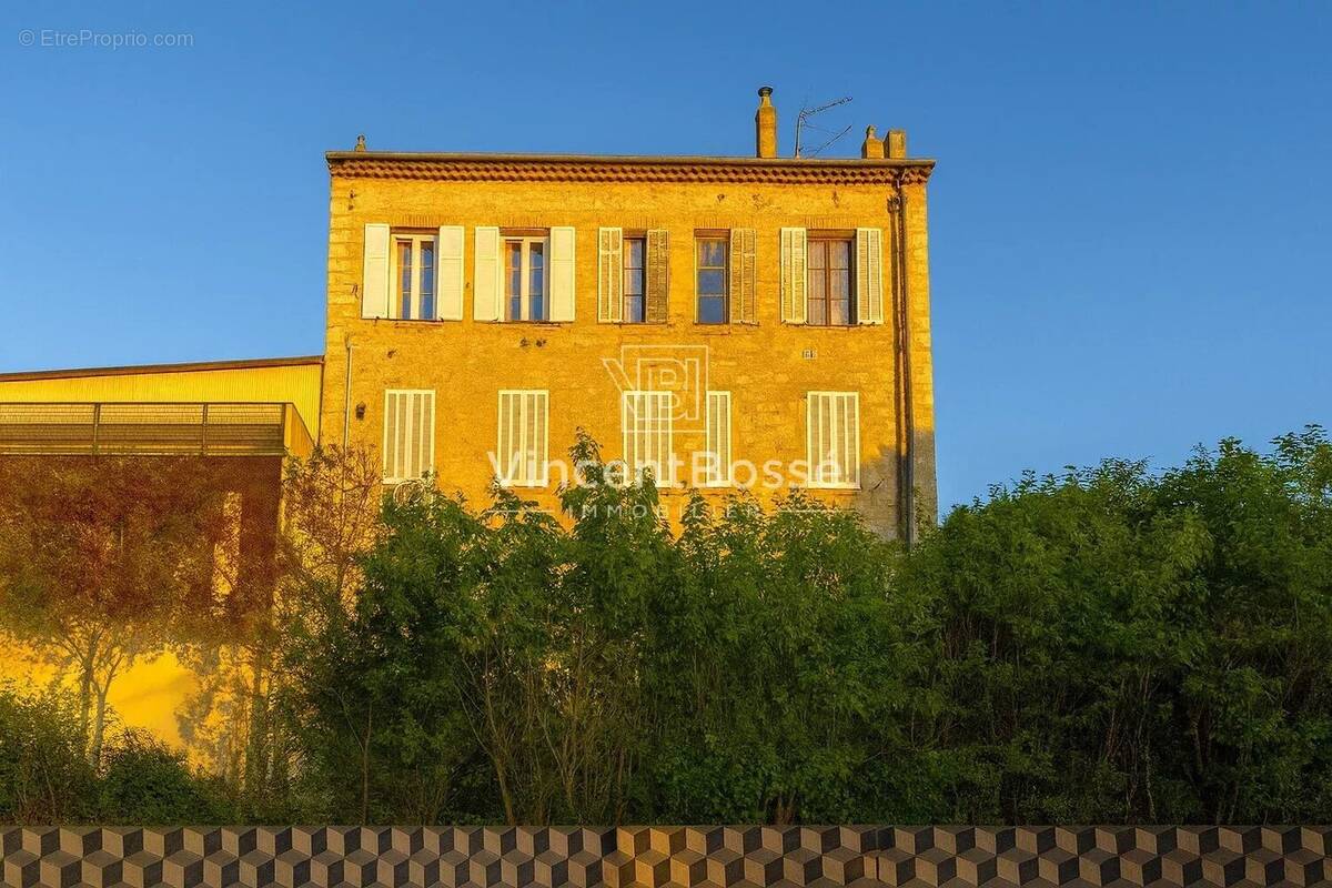 Appartement à LE CANNET