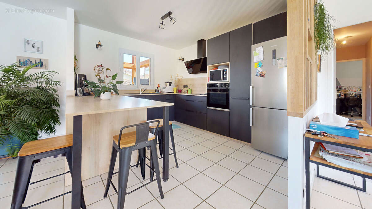 Maison Ambronay 6 pièce(s) 123.70 m2 - photo 8