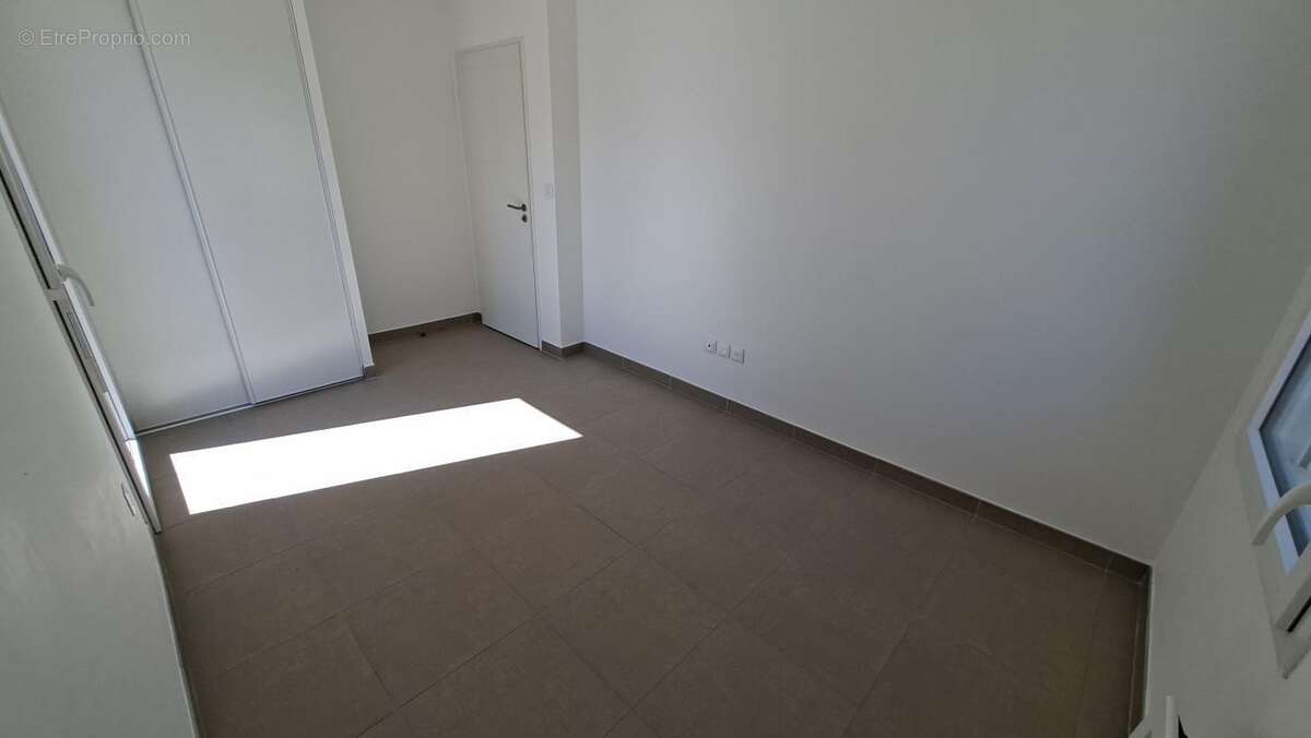 Appartement à MORIERES-LES-AVIGNON