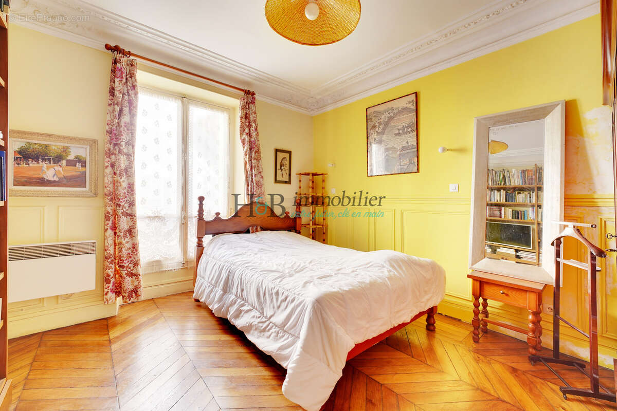 Appartement à PARIS-10E