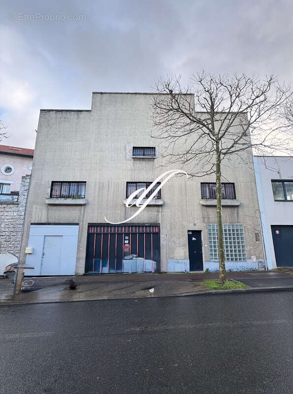 Commerce 1200 m² à Gentilly  - photo 2