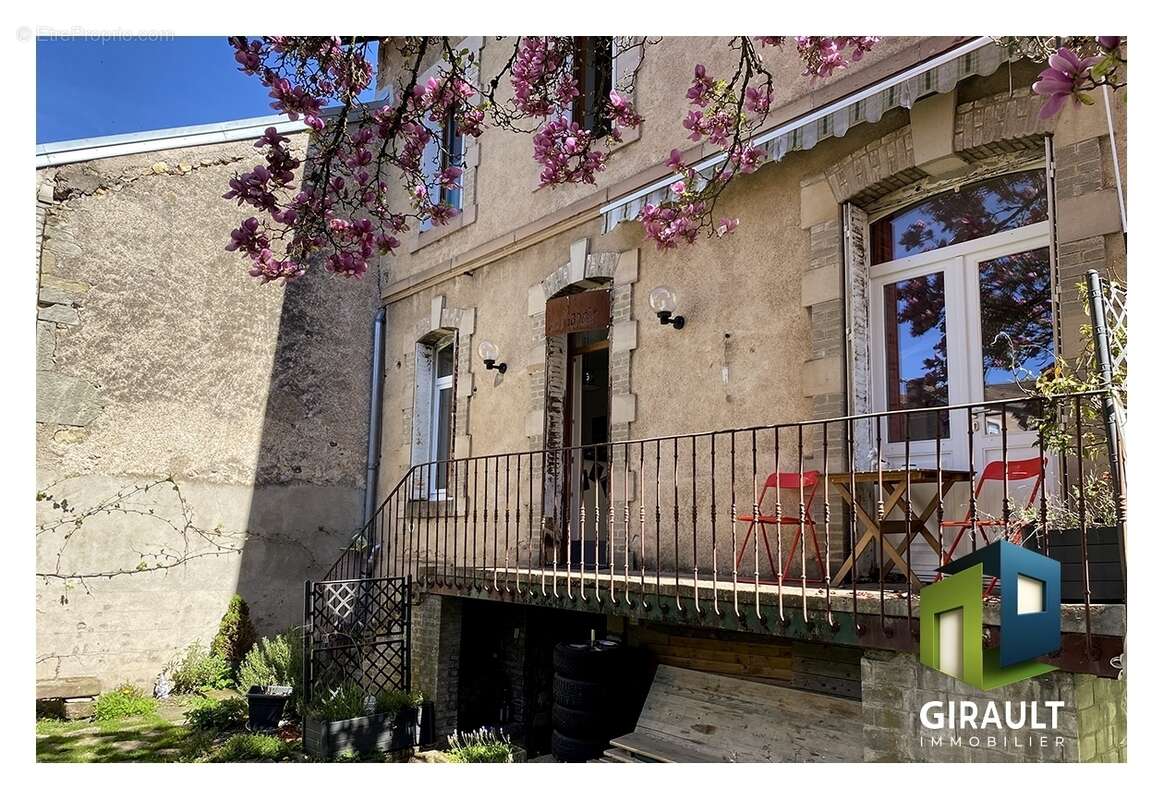 Maison 269 m² à Lure  - photo 11