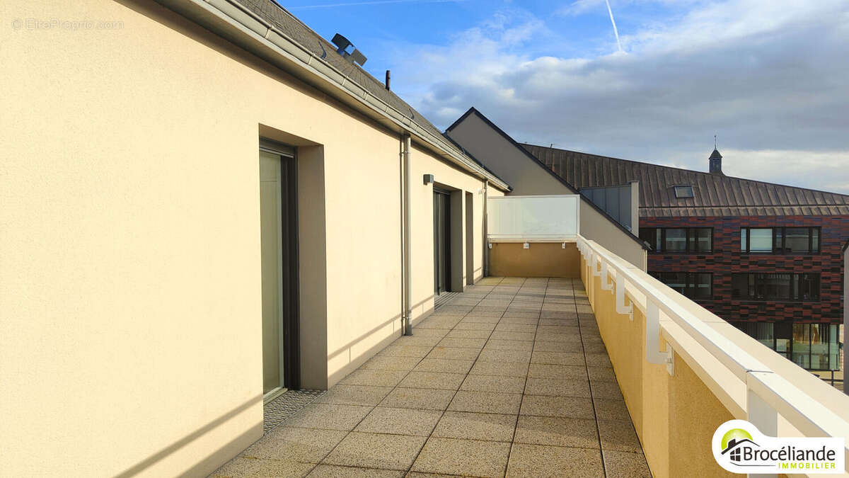 Appartement T5 plein centre, terrasse de 33 m² exposée Ouest - photo 10