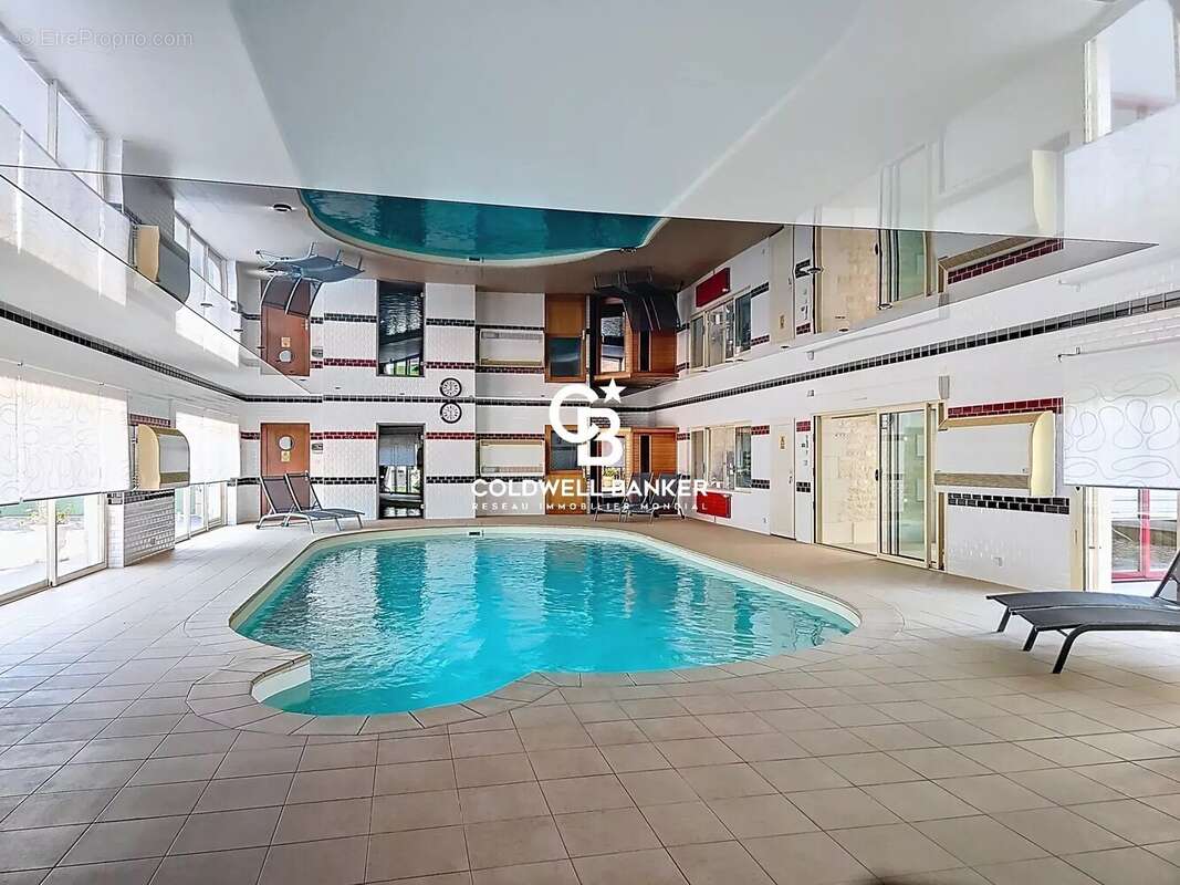 Maison à SAINT-JEAN-D&#039;ANGELY