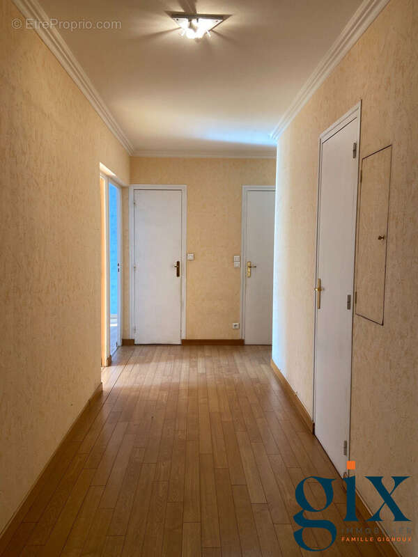 Appartement à MEYLAN