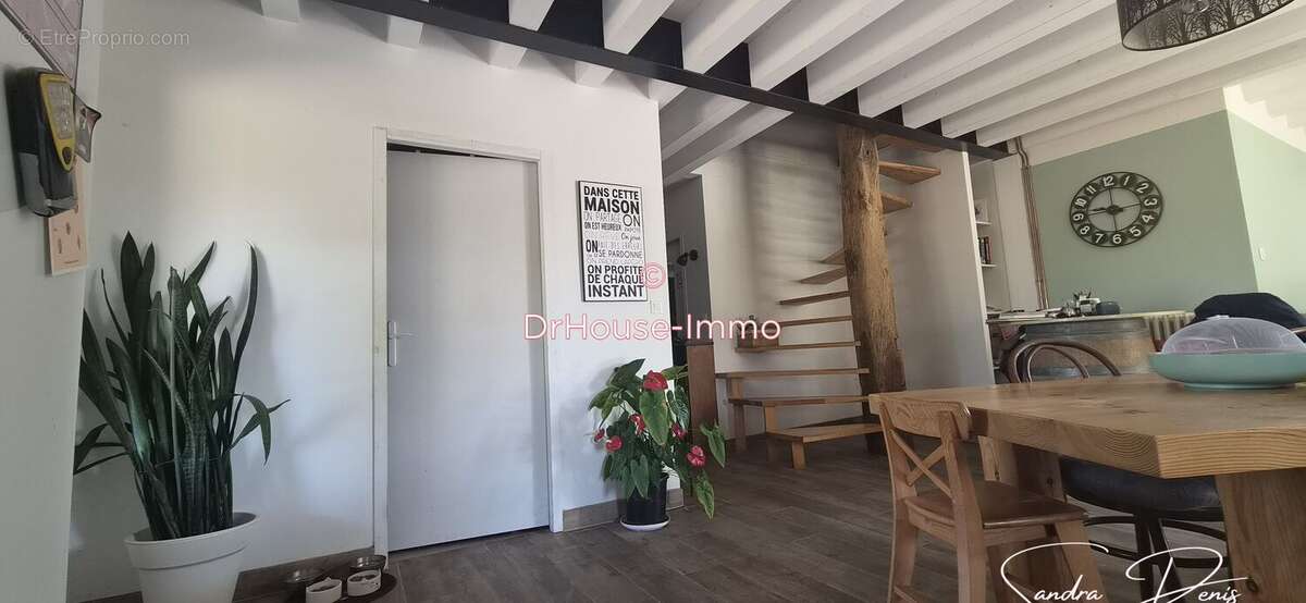 Maison 241 m² à Sauveterre-De-Guyenne  - photo 3