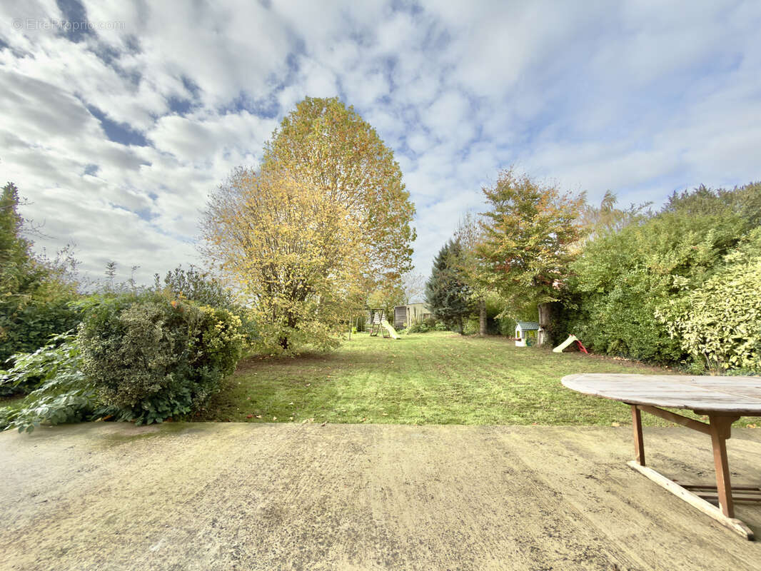 Maison à HOUPLIN-ANCOISNE