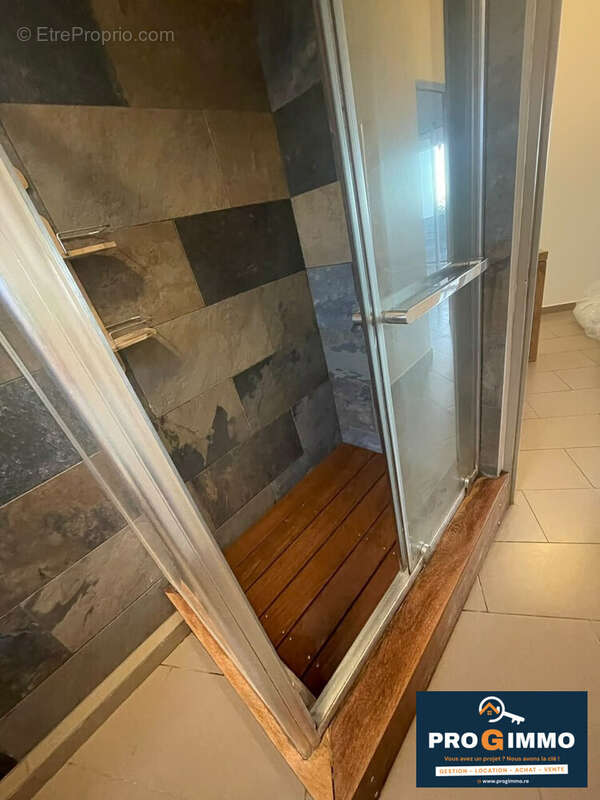 Appartement 467 m² à Le Tampon  - photo 6