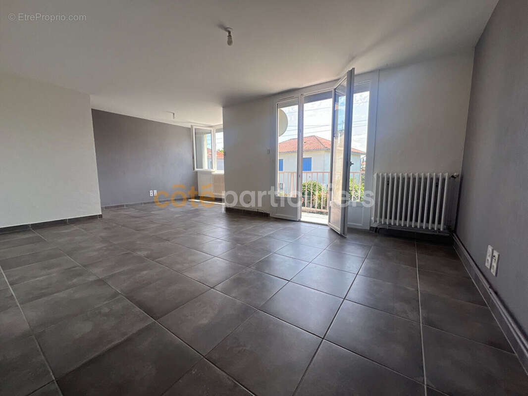 Appartement Tarbes 4 pièce(s) 112 m² - photo 2