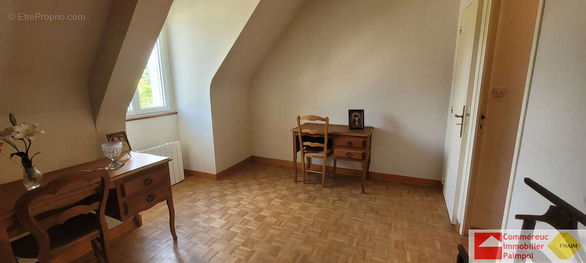 Maison à PLOURIVO